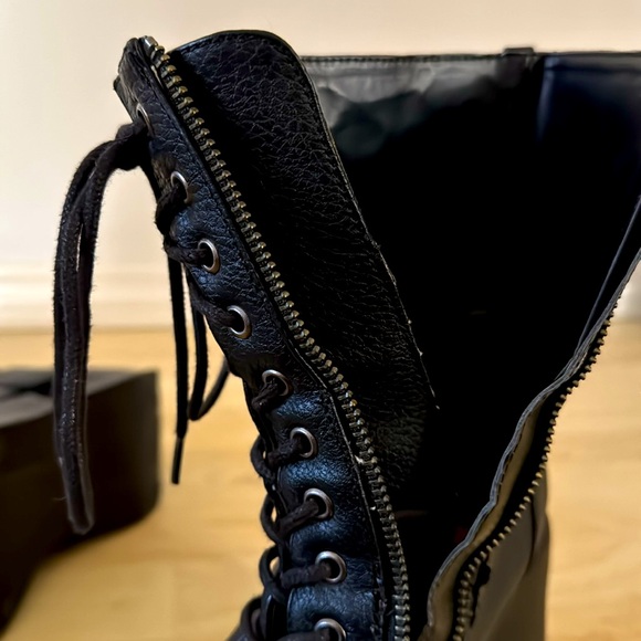 Demonia Dynamite vegan leather boots with star cut out in heel size 8 - Picture 7 of 10